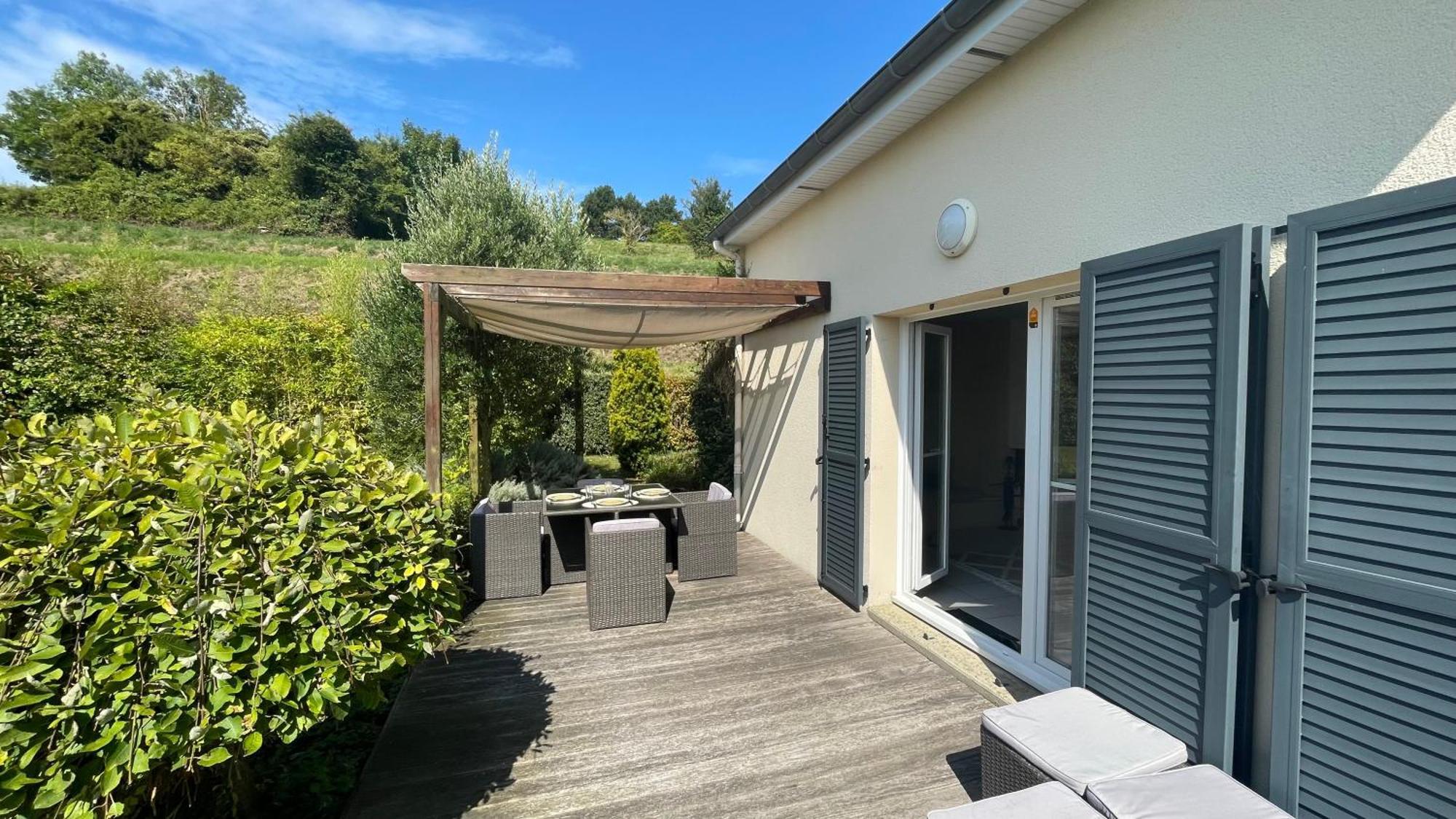 Maison Calme Et Cosy A Port-En-Bessin Pres Du Golf Et De La Mer Exterior photo