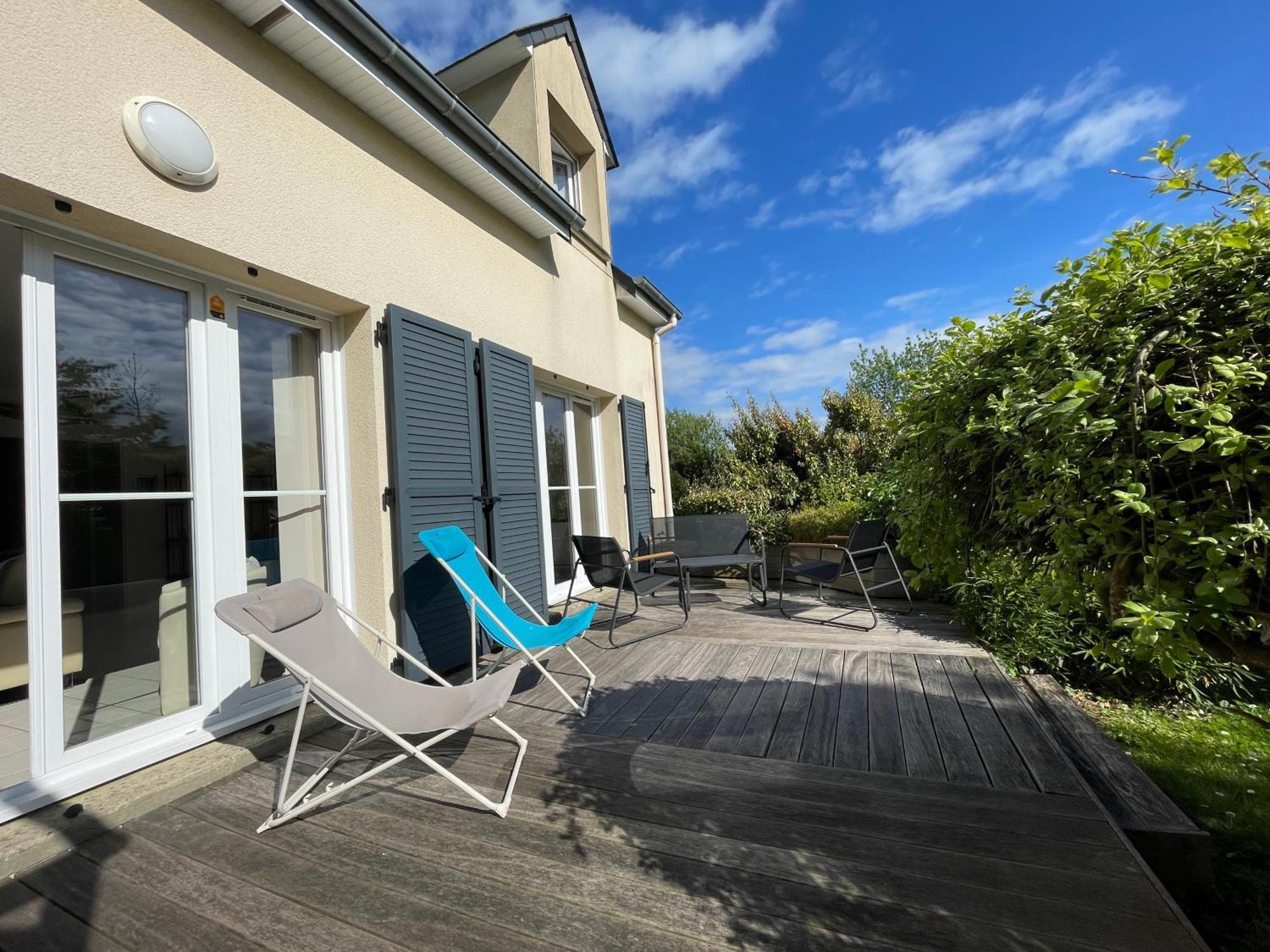 Maison Calme Et Cosy A Port-En-Bessin Pres Du Golf Et De La Mer Exterior photo
